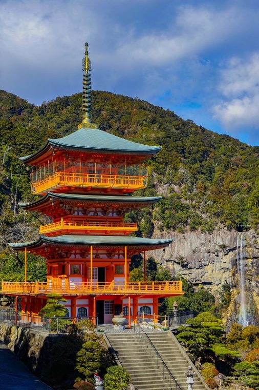 熊野那智大社｜青岸渡寺・三重の塔と那智の滝