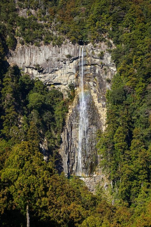 熊野那智大社｜青岸渡寺・三重の塔から撮影した那智の滝