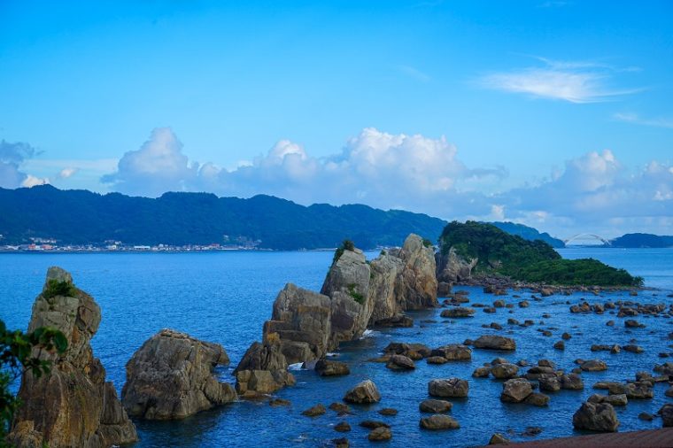 和歌山の絶景スポット「橋杭岩」