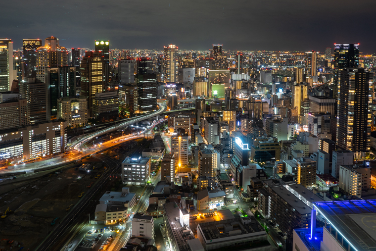 梅田スカイビル空中庭園展望台からの夜景